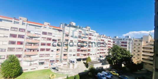 APARTAMENTO T1 C/ CONDOMÍNIO FECHADO, LUGAR DE GARAGEM, ELEVADOR, JARDIM | VILAR DO PARAÍSO, VILA NOVA DE GAIA